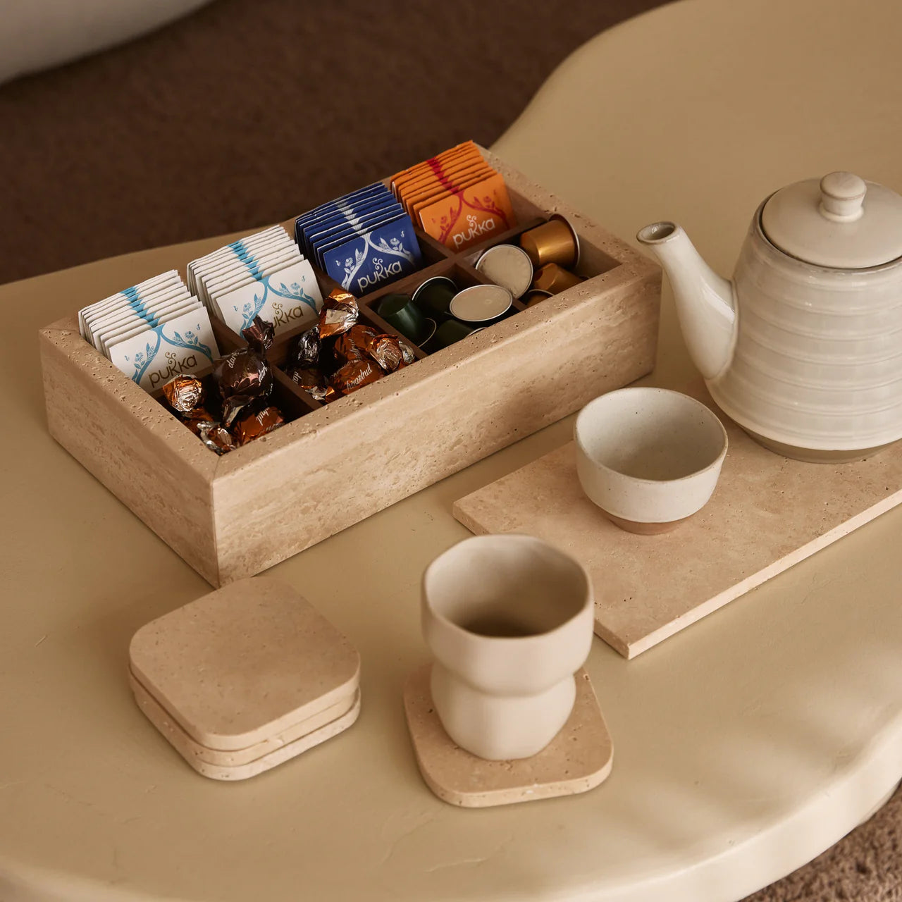 Travertine onderzetters organisch – Set van 4