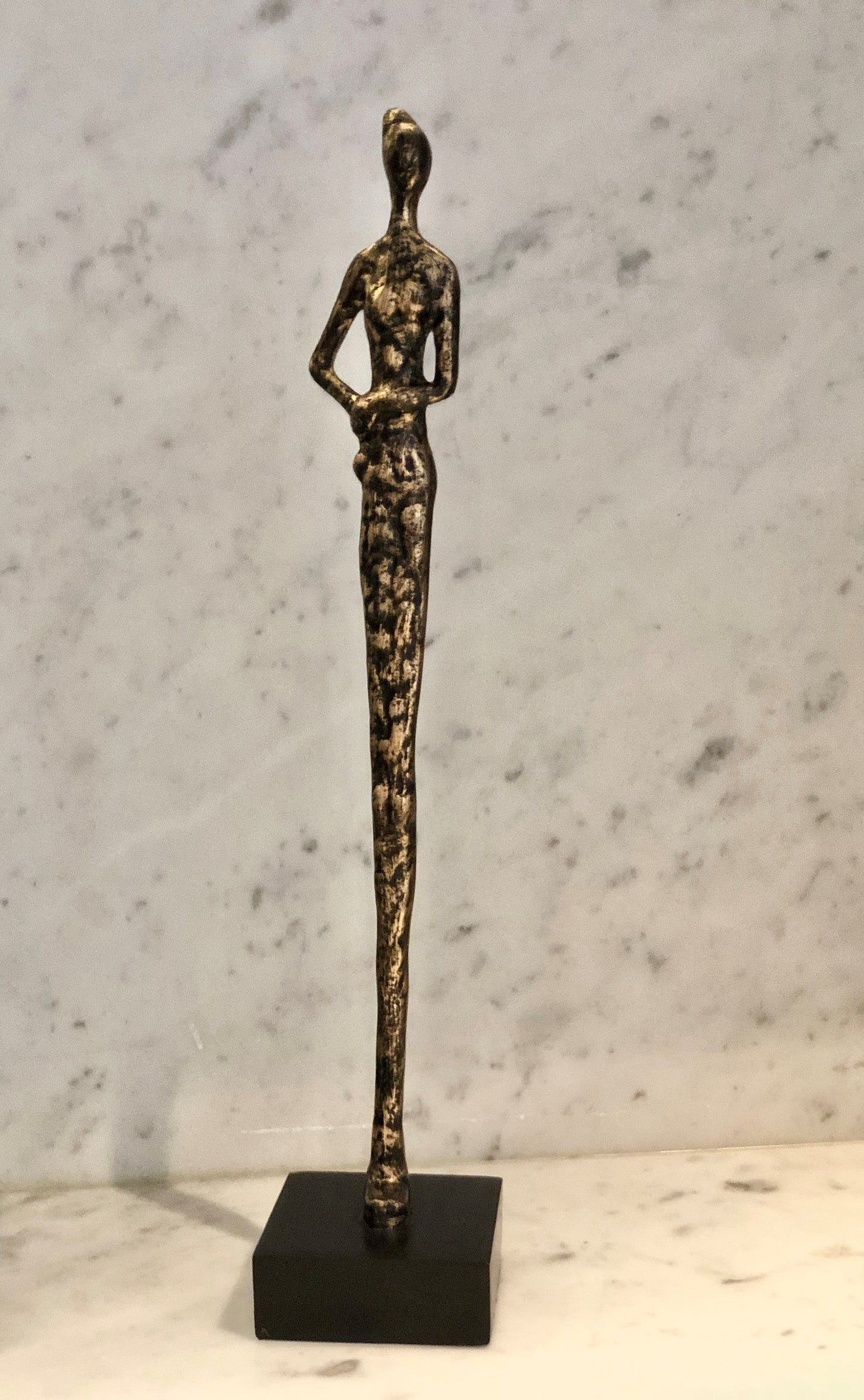 Sculpture Lady Antique Polyserin Gold