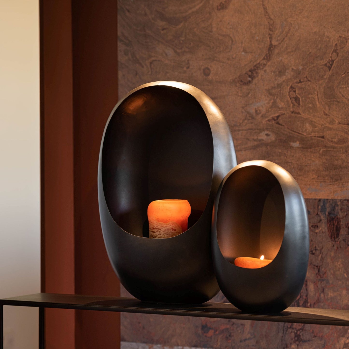 Standing egg with gold leafing inside