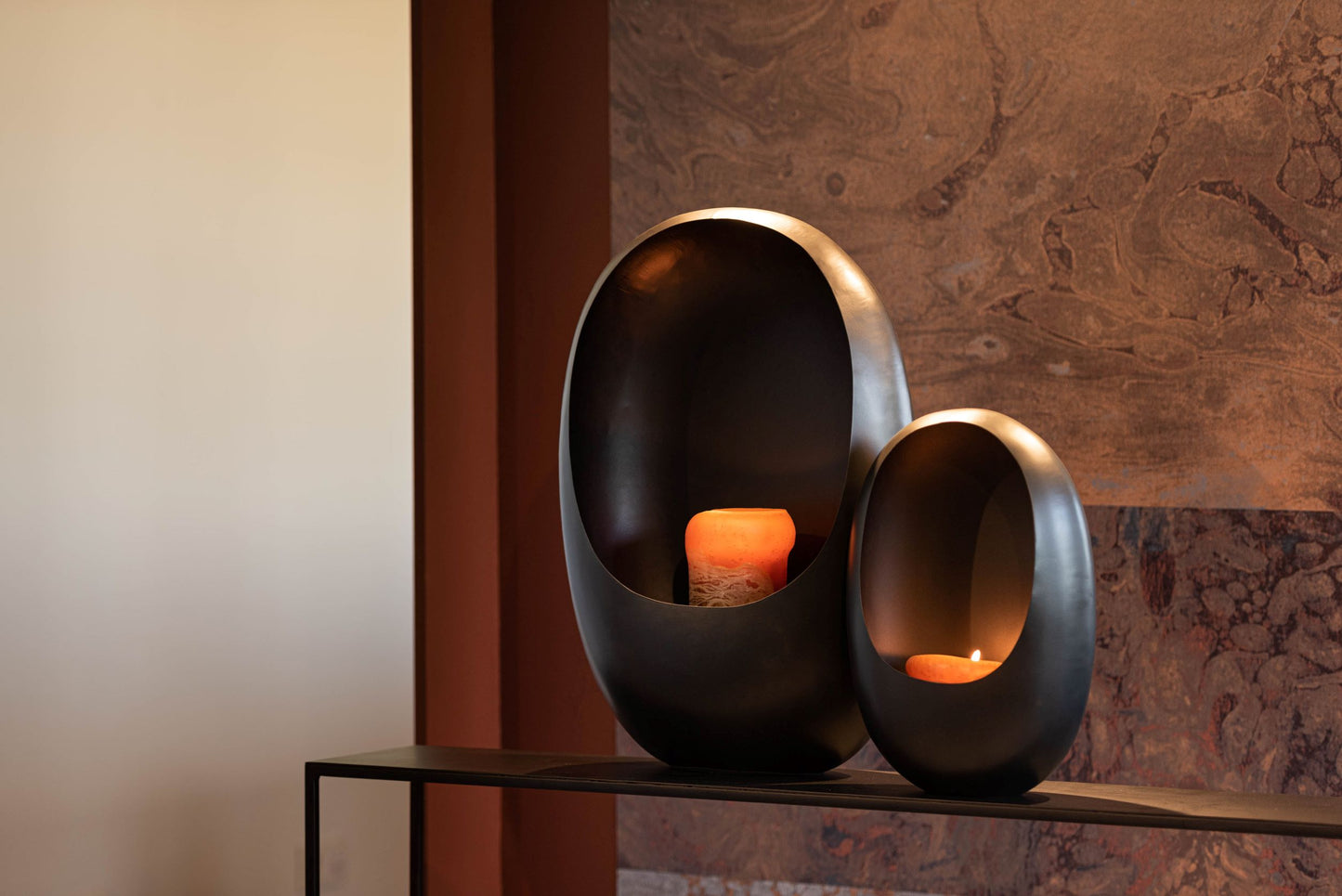 Standing egg with gold leafing inside