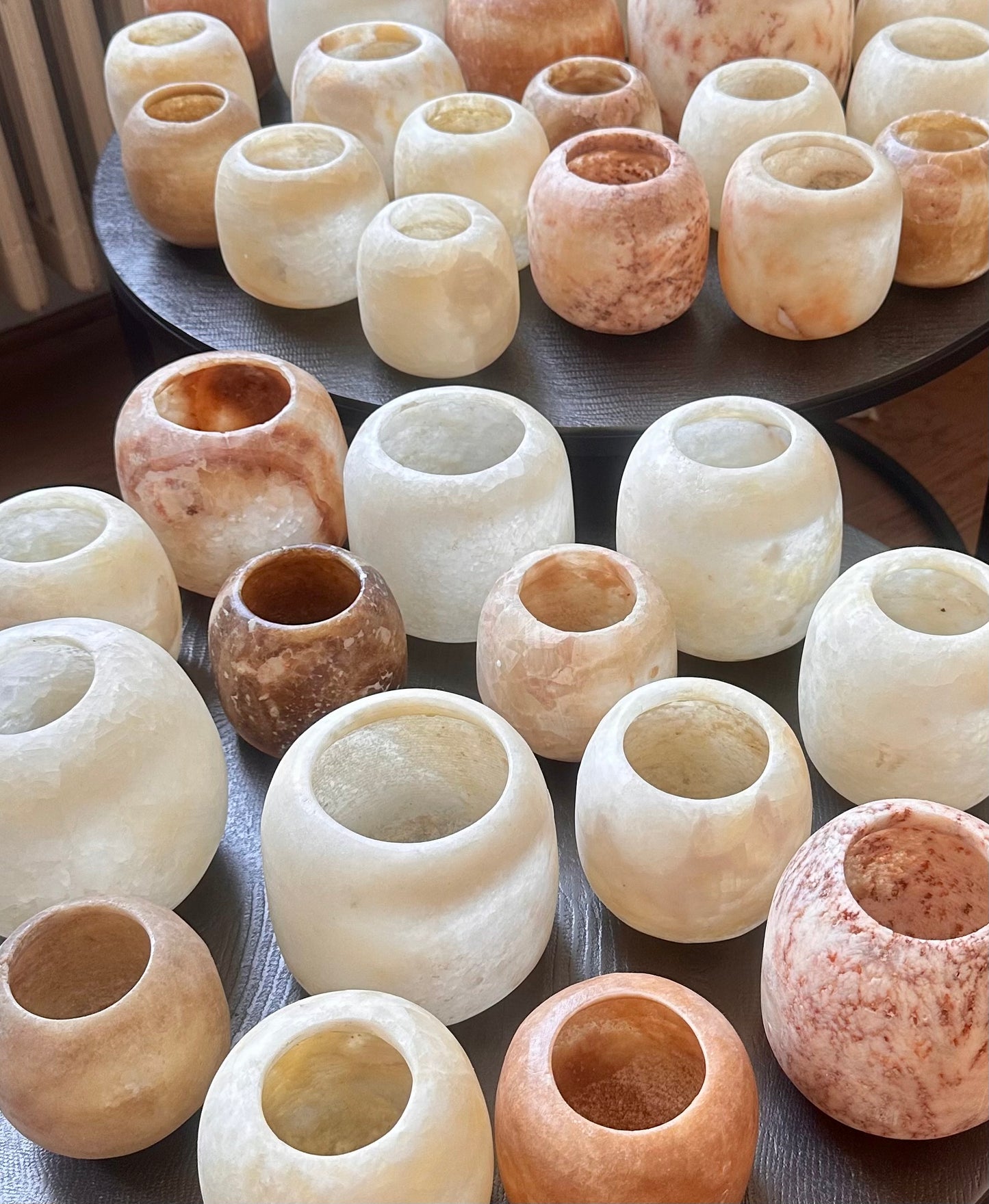 Alabaster theelichthouders rond