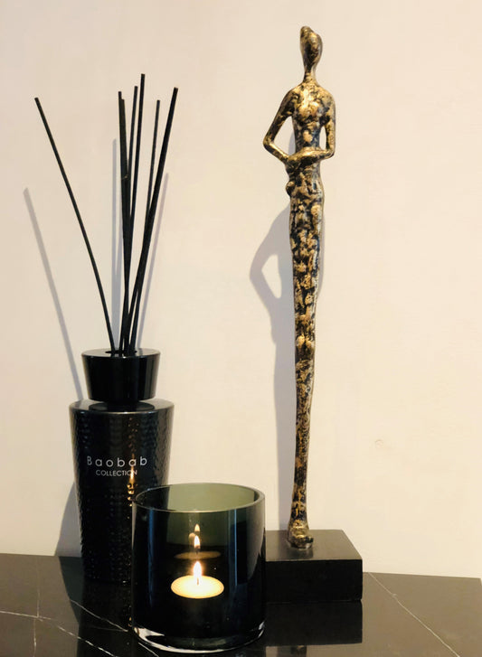 Sculpture Lady Antique Polyserin Gold
